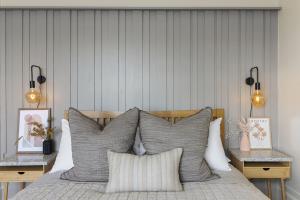 Posezení v ubytování Sea Breeze, Luxury Views Seafront Stylish Home