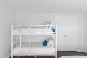 Postel nebo postele na pokoji v ubytování Double Delight
