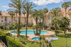 Bazén v ubytování Apartamento Syros nebo v jeho okolí