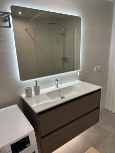 Et badeværelse på Beach apartment LA CALA DE MIJAS