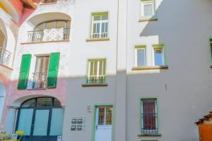 Budova, v ktorej sa apartmán nachádza
