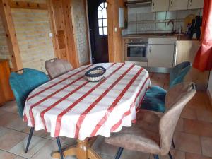 Η κουζίνα ή μικρή κουζίνα στο Ferienhaus Boddenurlaub