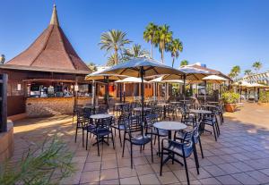 Restaurace v ubytování IFA Altamarena by Lopesan Hotels