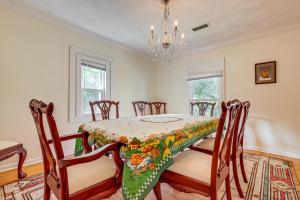 フェアホープにある2 Mi to Fairhope Pier Home with Large Yard!のギャラリーの写真