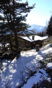 Baita Valtellina saat musim dingin