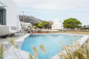 Bazén v ubytování Villa Arades Sifnos with Private Pool nebo v jeho okolí