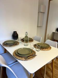 Fotografie z fotogalerie ubytování Joli 2 pièces avec terrasse, proche mer v Nice + 4 fotografie