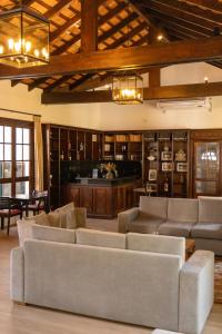 Χώρος καθιστικού στο Hotel El Potrerillo de Larreta