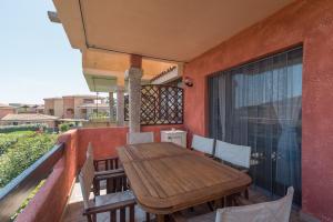A balcony or terrace at Villetta - Aliterno V5