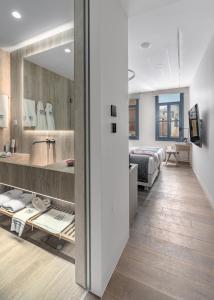 Koupelna v ubytování Hellenic Vibes Smart Hotel