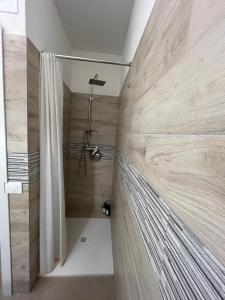 A bathroom at *Veranda's rooms* - Free parking in central Lugano