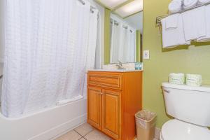 Bany a Oversized 6BR Multi-Unit Suite-Oceanfront Compass Cove 1216 and 1217