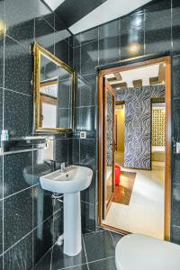 Koupelna v ubytování Old City Escape -One Bedroom