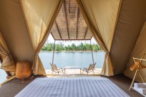 Camp Cayla - COASTA的阳台或露台