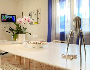 マリーナ・ディ・ペスコルーゼにあるCasa Bauhaus - Design E Comfort A 400 M Dalla Spiaggia Di Pescoluseのギャラリーの写真