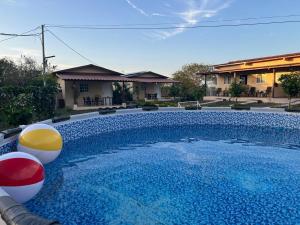 Bazén v ubytování Hotel VILLAS DON PABLO LAS TABLAS nebo v jeho okolí
