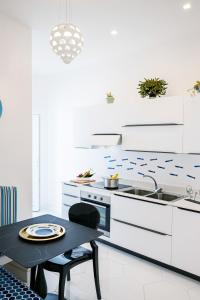 Fotografie z fotogalerie ubytování Villa Mimina - Exclusive villa with garden, Jacuzzi and sea view v destinaci Praiano