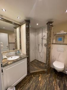 Bilik mandi di Hotel Ochsen Stuttgart