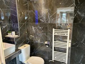 A bathroom at House Proctor