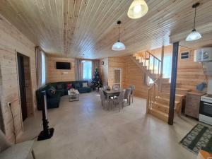 Area soggiorno di Mountain house in Mestia