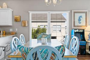 Fotografie z fotogalerie ubytování 3 Palm- 4 Bd 3 Ba Island Park Home 2 Blocks From Beach in Island Park! v destinaci Ocean Isle Beach