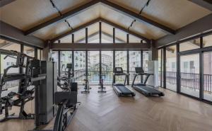 Fitness centrum a/nebo fitness zařízení v ubytování Mactan Cozy Hub Amani Grand