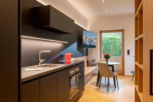 A kitchen or kitchenette at Appartement Erler