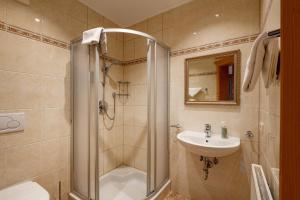 A bathroom at Appartement Erler