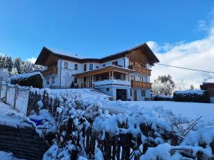 Pension- Appartement Kristall during the winter