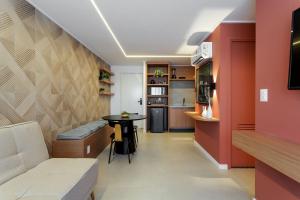 Kuchyň nebo kuchyňský kout v ubytování Flat beira-mar, novo!