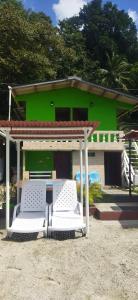 Gedung tempat guest house berlokasi