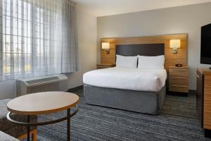 Cama o camas de una habitación en TownePlace Suites by Marriott Ontario Airport