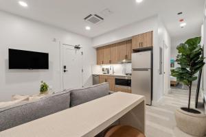 Cuina o zona de cuina de The Continental, powered by Placemakr - Downtown - Market Square