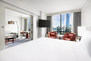 Cama ou camas em um quarto em Millennium Downtown New York - Newly Renovated