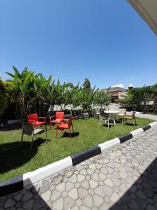 Κήπος έξω από το Summit Resort Hotel Kamwenge