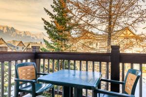 キャンモアにあるAlpine at The Lodges of Canmoreのギャラリーの写真