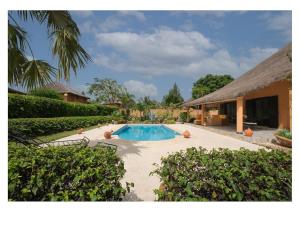 Φωτογραφία από το άλμπουμ του Villa Caroline Nianing σε Nianing