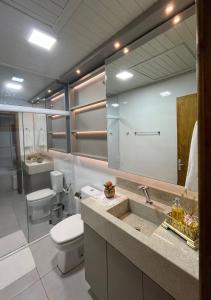 Koupelna v ubytování Casa do Coquinho em São Martinho + 42 fotografií