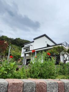 Vrt pred nastanitvijo 구례 아진이뜰 1층 전체, Gurye Ajini Garden entire first floor