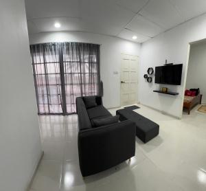 Μια τηλεόραση ή/και κέντρο ψυχαγωγίας στο Nilam Puri