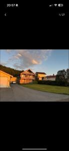 Το κτήριο όπου στεγάζεται  η παραθεριστική κατοικία