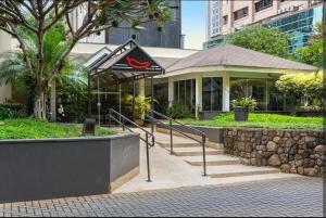 Το κτήριο όπου στεγάζεται  το διαμέρισμα