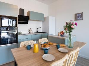 Afbeelding uit fotogalerij van Modern Apartment by the Sea in Porspoder