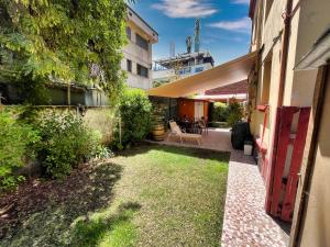 Um jardim em Hostal Boonen