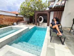 Hồ bơi trong/gần Encantos Pousada Boutique