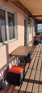 En balkon eller terrasse på sol agosto 1