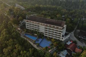 Bazen u ili blizu objekta Amaranta Prambanan Yogyakarta