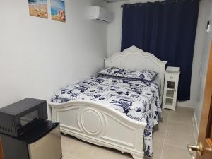 Postel nebo postele na pokoji v ubytování Azucar Miami
