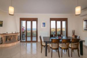 Fotografie z fotogalerie ubytování Artemis Oasis Villa with private Pool v destinaci Khartáta