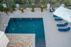 Bazén v ubytování Artemis Oasis Villa with private Pool nebo v jeho okolí